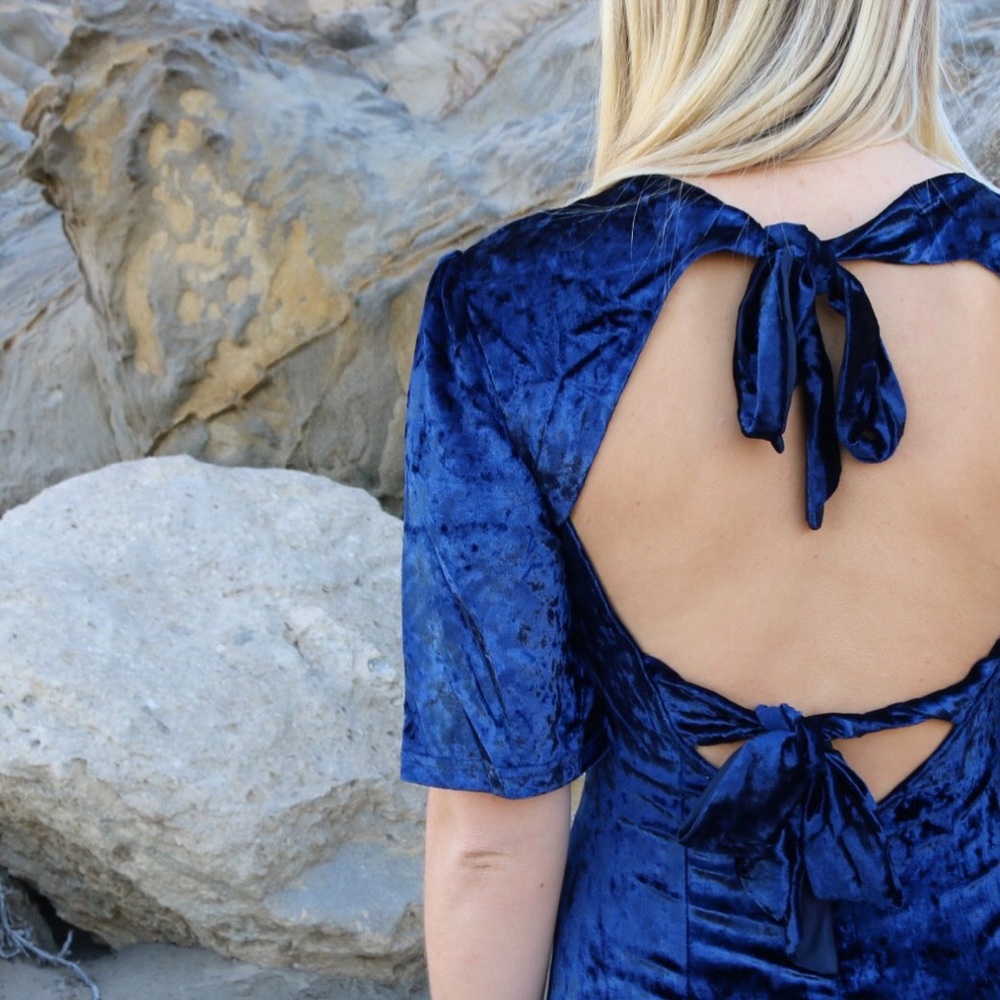 blue velvet dress - Picture 4 of 4